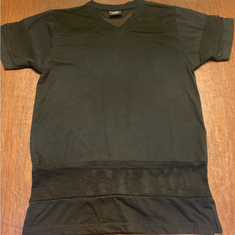 Men’s Black Mesh Panel T-Shirt Size Small